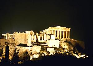 Общий вид Древнего Афинского акрополя